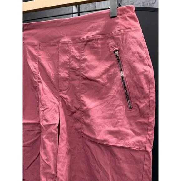 Athleta Trekkie North Mid Rise Bermuda Short - Picture 2 of 5